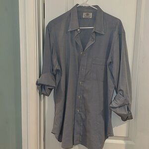 Women’s boyfriend shirt button down